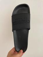 CROYEZ Zwarte Slippers Maat 41-43-45 (nieuw), Ophalen of Verzenden, Zo goed als nieuw, Zwart, Slippers