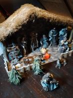 Kerststal met figuren, Antiek en Kunst, Antiek | Religie, Ophalen of Verzenden
