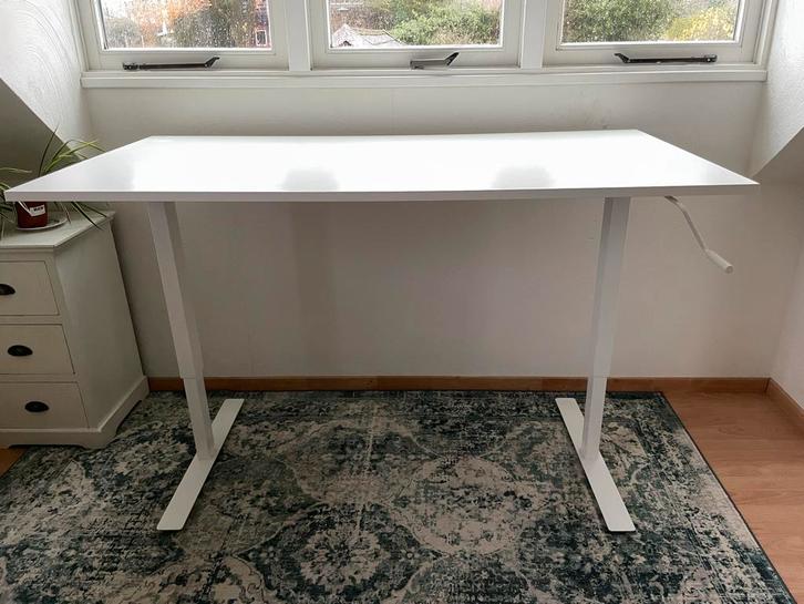 IKEA Skarsta Bureau 160x80 - Licht Beschadigd, Huis en Inrichting, Bureaus, Gebruikt, Bureau, In hoogte verstelbaar, Ophalen