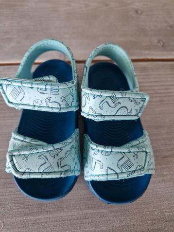 Sandalen maat 21, nooit gedragen! beschikbaar voor biedingen