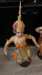 Thaise klederdracht poppen, Ophalen, Gebruikt