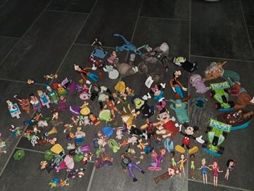 Zak vol disney figuren en poppetjes beschikbaar voor biedingen