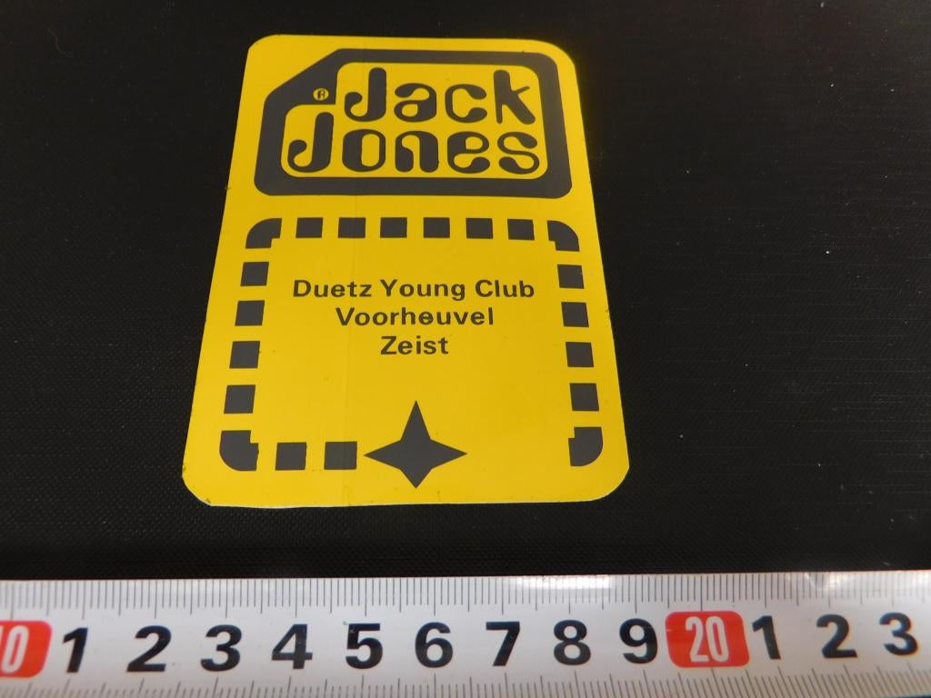 sticker jack jones duetz young club voorheuvel zeist, Verzamelen, Stickers, Zo goed als nieuw, Ophalen