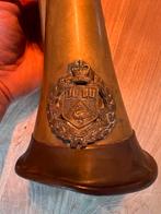 Antieke koperen bugel met wapenschild, Ophalen of Verzenden