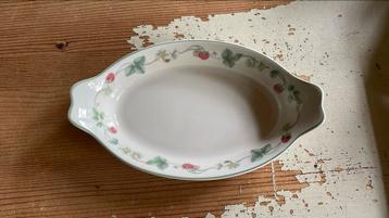 Wedgwood RASPBERRY cookware au gratin beschikbaar voor biedingen