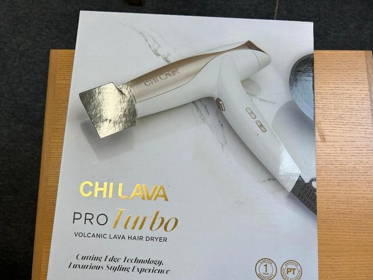 Chi Lava Turbo Volcanic Lava Hairdryer Haarföhn föhn, Sieraden, Tassen en Uiterlijk, Uiterlijk | Haarverzorging, Zo goed als nieuw