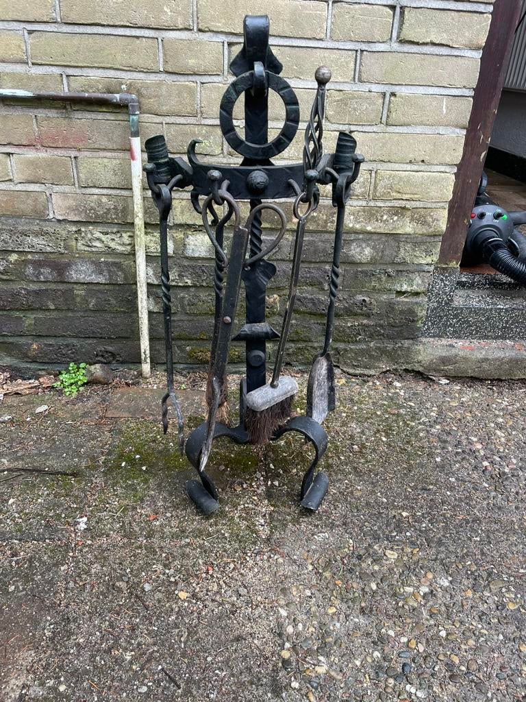 Smeedijzeren haardset met standaard, Ophalen, Zo goed als nieuw, Vrijstaande haard, Houthaard