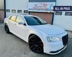 Chrysler 300C 3.6 AUT KEYLESS CAMERA LEER NAVI XENON VOL!!, Automaat, Gebruikt, 296 pk, Wit
