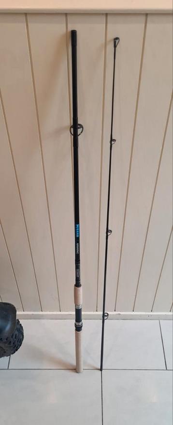 Nieuwe ultimate spinhengel. 2.10m beschikbaar voor biedingen