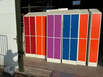 Kleding lockers kluisjes beschikbaar voor biedingen