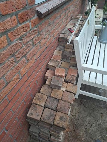 Gratis Klinkers - 700+ stuks (10x10cm) beschikbaar voor biedingen