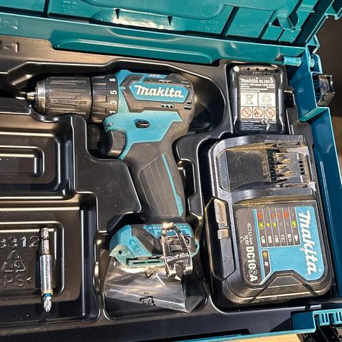 Makita DF-332 Met Accu, Doe-het-zelf en Verbouw, Gereedschap | Boormachines, Zo goed als nieuw