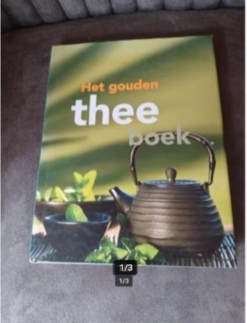 Het gouden theeboek beschikbaar voor biedingen
