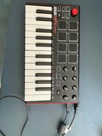 AKAI MPK mini, Muziek en Instrumenten, Midi-apparatuur, Ophalen, Zo goed als nieuw