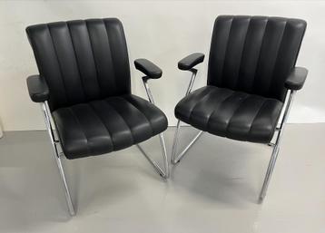 fauteuil beschikbaar voor biedingen