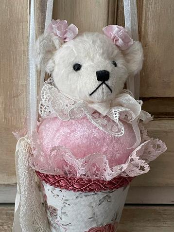 Prachtig sierlijk artist hang ornament met berenhoofdje  beschikbaar voor biedingen