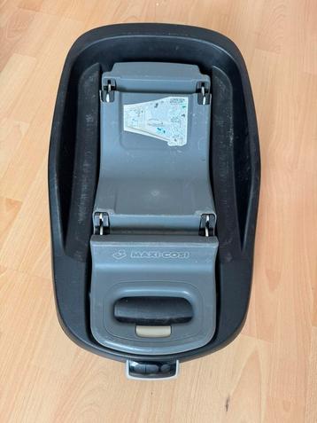 Maxi-Cosi FamilyFix Isofix base beschikbaar voor biedingen