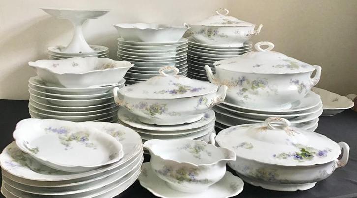Prachtig antiek servies in porselein ( 88 ) “Louvre Bavaria”, Antiek en Kunst, Antiek | Servies compleet, Ophalen