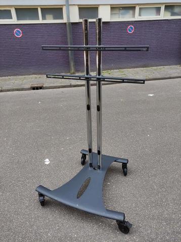 TV Monitor Standard Beugel Trolley Verstelbaar beschikbaar voor biedingen