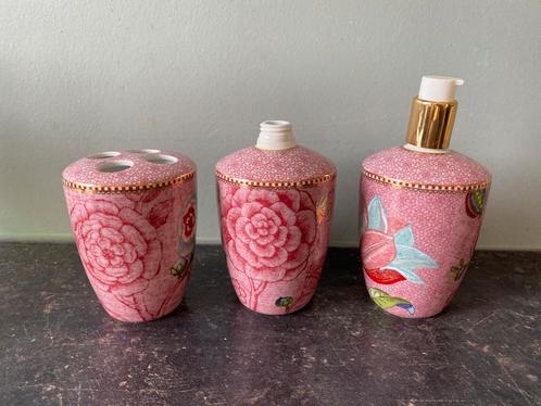 Roze PIP STUDIO badkamer set, Huis en Inrichting, Badkamer | Badtextiel en Accessoires, Overige typen, Roze, Ophalen of Verzenden