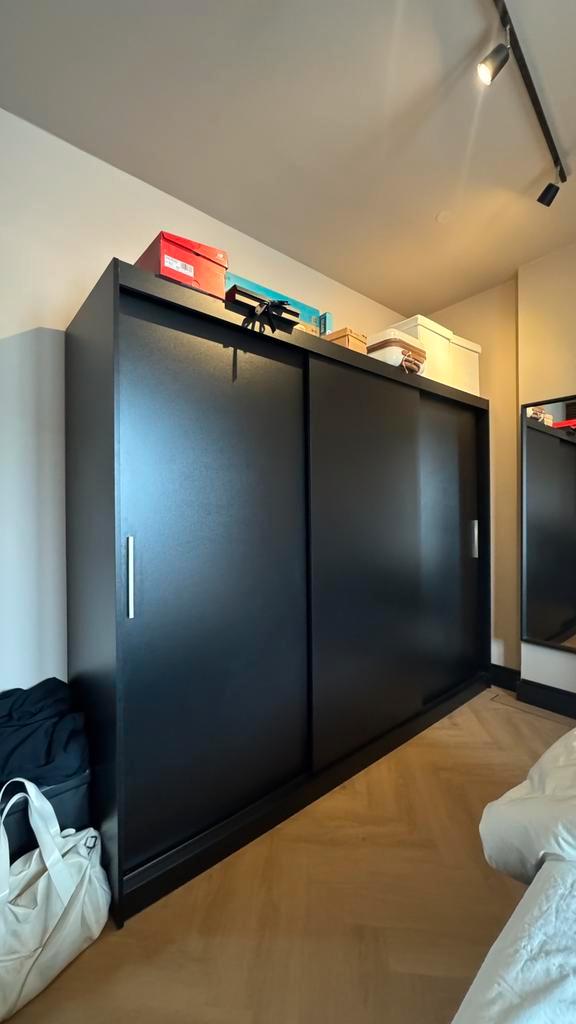 Meubella Kledingkast met schuifdeuren zwart  250x62x200 cm, Huis en Inrichting, Kasten | Kledingkasten, Gebruikt, 200 cm of meer