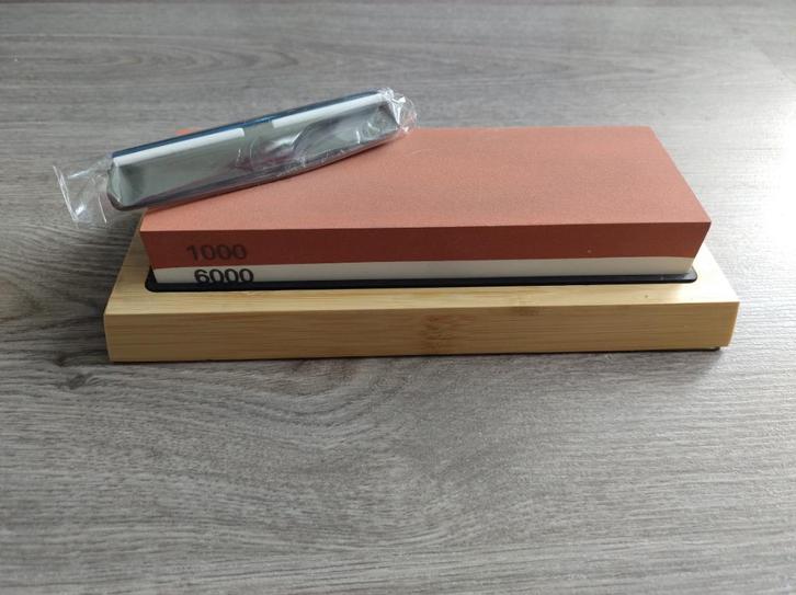 slijpsteen / whetstone / wetsteen voor messen, Doe-het-zelf en Verbouw, Gereedschap | Handgereedschap, Zo goed als nieuw, Ophalen of Verzenden