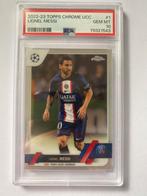 Lionel Messi PSA 10  2022-23 Topps UEFA CC, Verzamelen, Sportartikelen en Voetbal, Verzenden, Nieuw, Buitenlandse clubs, Spelerskaart