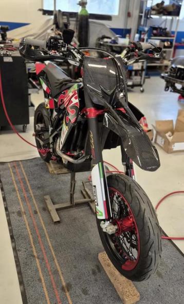 Aprilia SXV Carbon | Kappen beschikbaar voor biedingen