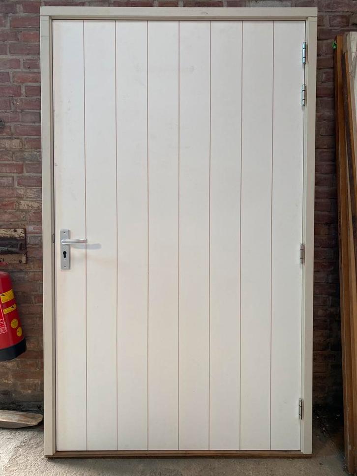 POORT/SCHUURDEUR MET KOZIJN (B132,5xH217,5) NIEUW, Doe-het-zelf en Verbouw, Deuren en Horren, Nieuw, Buitendeur, 215 cm of meer