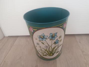 Vintage prullenbak met bloemen 26cm beschikbaar voor biedingen