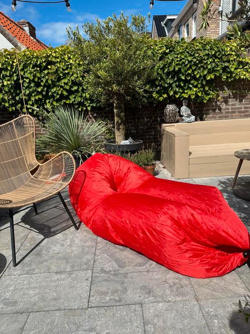 LUIEREN OP LUCHT – AirLounge kussens, €12,50 p/st, Tuin en Terras, Ligbedden, Ophalen of Verzenden