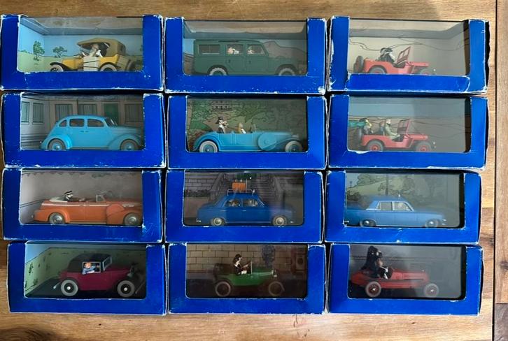 Kuifje Moulinsart - 12 auto’s in 1 koop., Verzamelen, Stripfiguren, Beeldje of Figuurtje, Kuifje, Ophalen of Verzenden
