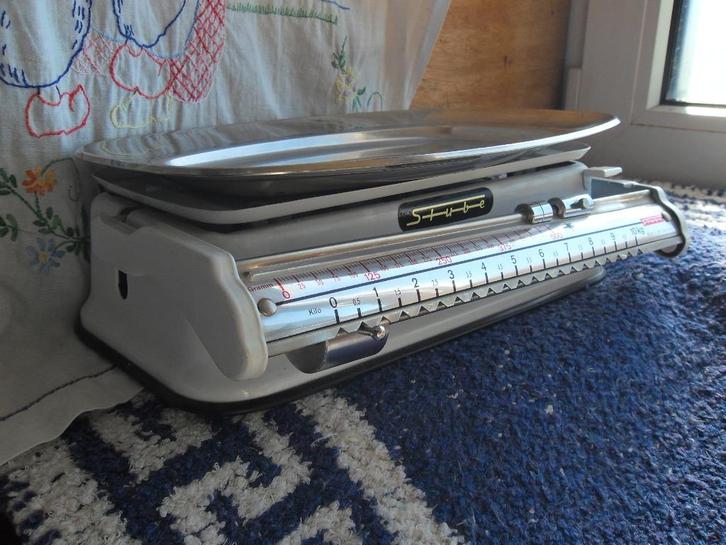 oude weegschaal/ keukenweegschaal/ Stube 10 kg, Antiek en Kunst, Antiek | Keukenbenodigdheden, Ophalen of Verzenden