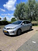 Toyota Auris 1.8 Hybrid Touring Sports CVT 2015 Grijs, Auto's, 65 €/maand, Stof, Zwart, USB