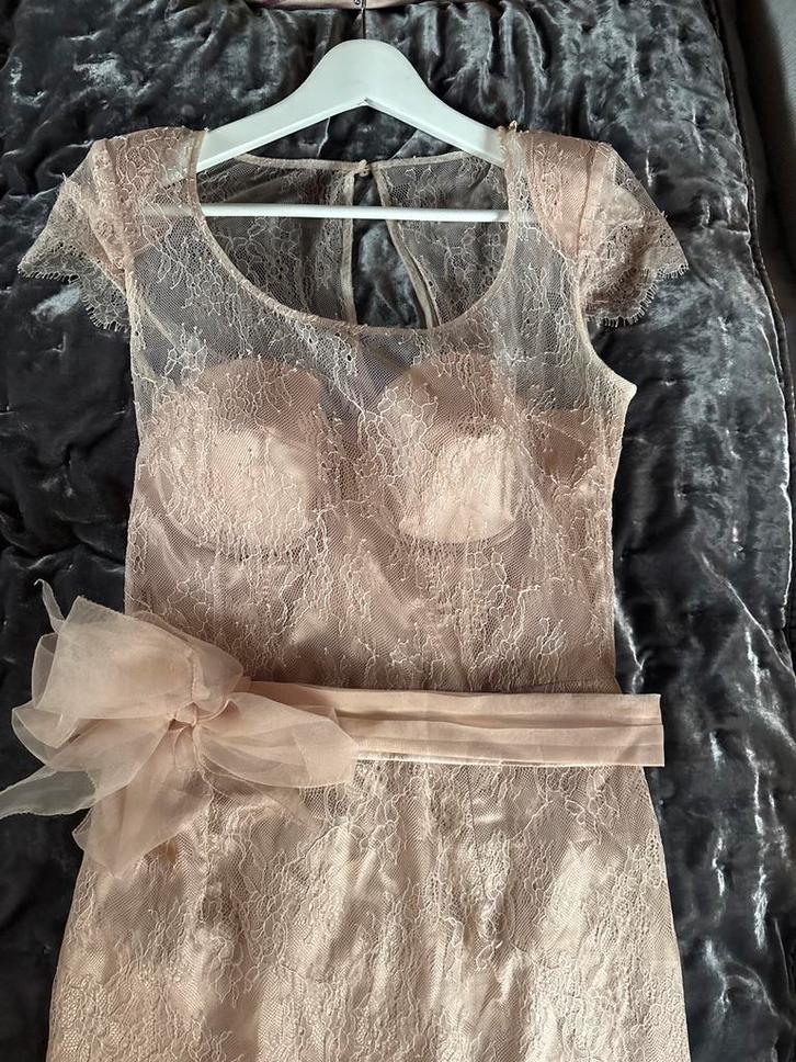Elisabetta Franchi Jurk - Maat 40 (Italiaanse 46), Kleding | Dames, Jurken, Zo goed als nieuw, Maat 38/40 (M), Beige, Boven de knie