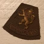 Nederlandse mouwleeuw NEDERLAND in goud draad Engels ??, Ophalen of Verzenden, Nederland, Embleem of Badge