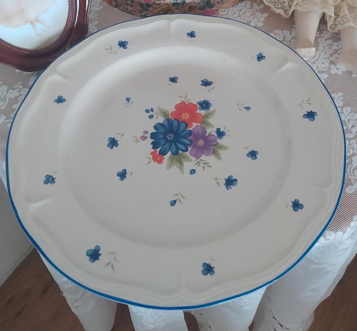 Grote taartschaal bloemetjes, Antiek en Kunst, Curiosa en Brocante, Ophalen of Verzenden