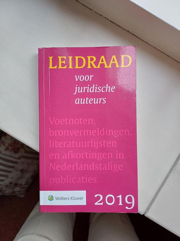 Leidraad voor juridische auteurs, Boeken, Wetenschap, Zo goed als nieuw, Ophalen of Verzenden