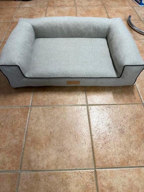 Hondenmand/hondenbed grijs, Dieren en Toebehoren, Hondenmanden, Zo goed als nieuw, Ophalen