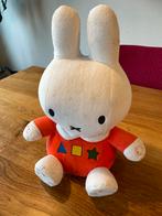 Miffy Knuffel - Oranje met geleuid kleuren en zijvers, Ophalen of Verzenden, Gebruikt, Konijn