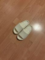 Badslippers, Meisje, Overige typen, Ophalen of Verzenden, Zo goed als nieuw
