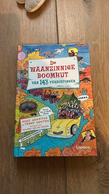 De waanzinnige boomhut, diverse delen beschikbaar voor biedingen
