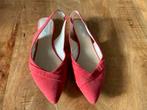 Rode Suède Slingbacks Maat 40 - Zo Goed Als Nieuw!, Schoenen met lage hakken, Kiomi, Ophalen of Verzenden, Zo goed als nieuw