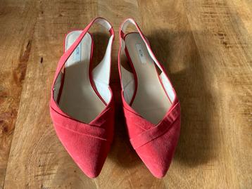 Rode Suède Slingbacks Maat 40 - Zo Goed Als Nieuw! beschikbaar voor biedingen