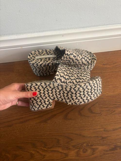 Zara gevlochten sleehak, hakken, plateau hakken, maat 37, Kleding | Dames, Schoenen, Zo goed als nieuw, Sandalen of Muiltjes, Zwart