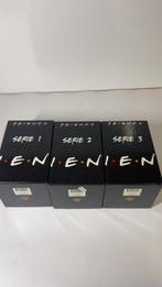 Friends – Serie 1, 2 & 3 op VHS – Originele Boxsets, Alle leeftijden, Ophalen of Verzenden, Zo goed als nieuw, Komedie