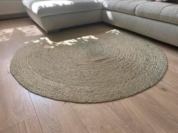 Vloerkleed beschikbaar voor biedingen