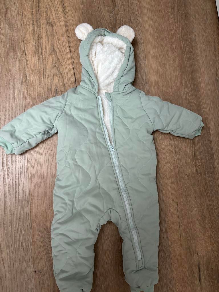 Warm and soft onesie for outdoors, Kinderen en Baby's, Babykleding | Maat 86, Ophalen of Verzenden, Jongetje of Meisje, Pakje