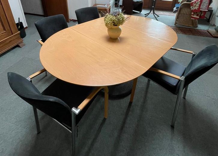 Leolux Trias tafel + 4 stoelen Cimaronne, Huis en Inrichting, Tafels | Eettafels, Gebruikt, 100 tot 150 cm, 150 tot 200 cm, Vier personen