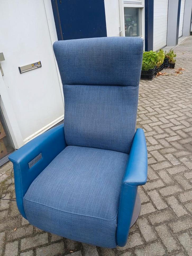 Sta op/relaxfauteuil, Huis en Inrichting, Fauteuils, Zo goed als nieuw, Leer, Stof, 50 tot 75 cm, 75 tot 100 cm, Ophalen of Verzenden